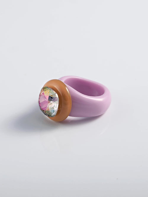 Angled view of MOUNSER Raw Gradient Ring Pop in Luminous Synth with iridescent crystal and resin band