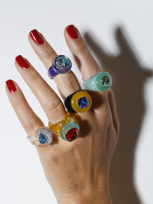 Model wearing MOUNSER Ring Pop in Tanzanite colorful sculptural cocktail ring